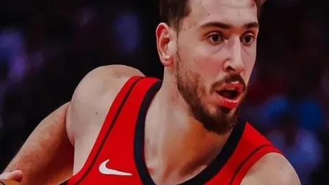 费尔通亨赛季终章宣布退役告别足坛