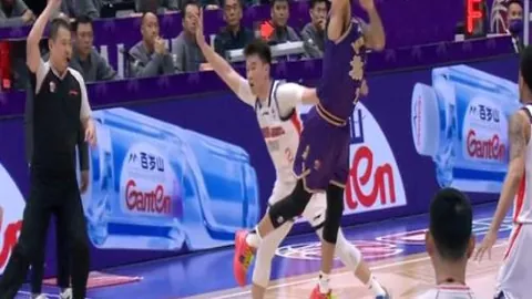 蓝军女足被枪手淘汰，主帅质疑VAR作用